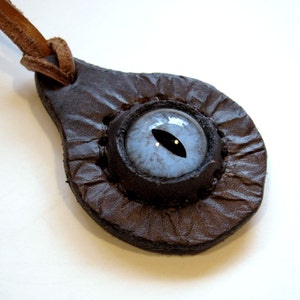 Fantasy Cosplay Blue Glass Eye Dragon Pendant Leather Pendant Necklace Eyeball Black