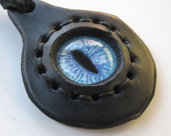 Fantasy Cosplay Blue Eye Dragon Pendant Leather Pendant Necklace Eyeball Black