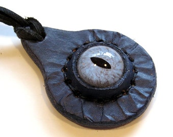 Fantasy Cosplay Blue Glass Eye Dragon Pendant Leather Pendant Necklace Eyeball Black