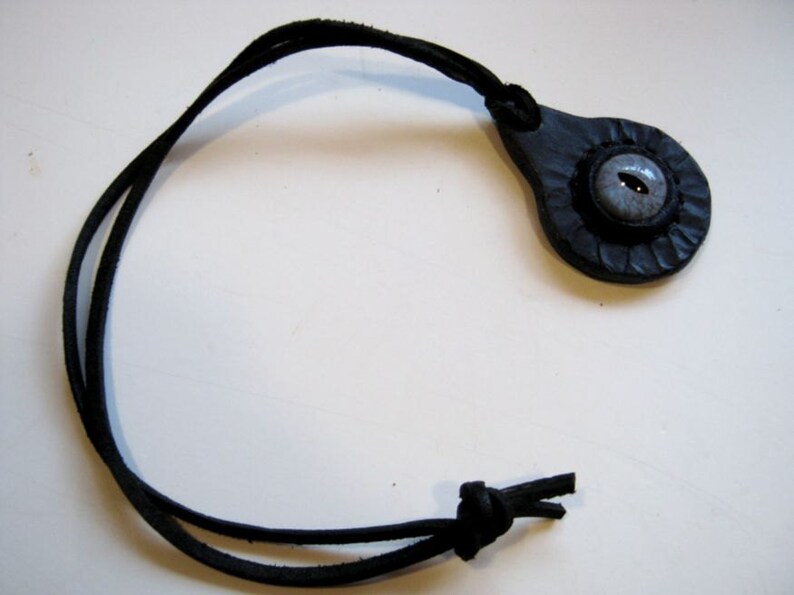 Fantasy Cosplay Blue Glass Eye Dragon Pendant Leather Pendant Necklace Eyeball Black