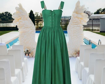 Langes Dirndl Dirndl zur Wiesn: Handgemachtes Dirndl mit Blouse & Schürze