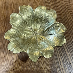 Vintage Virginia Metalcrafters 1948 Mai Apfelblatt Blatt Schüssel Teller aus massivem Messing