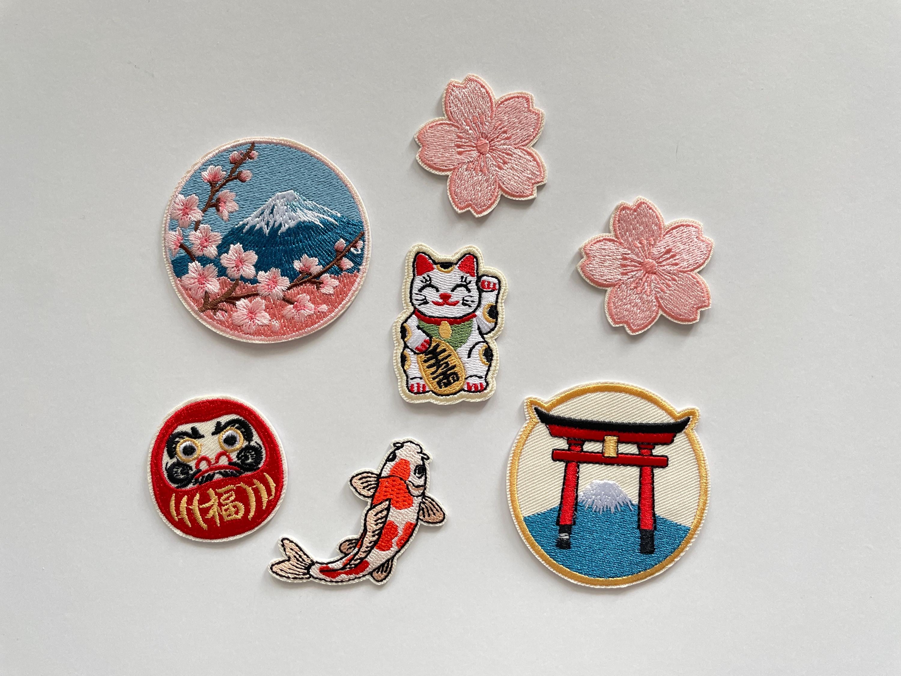 Patch Brodé Nuage Style Japonais – Rouge, Thermocollant – DIY Vêtements, Sacs