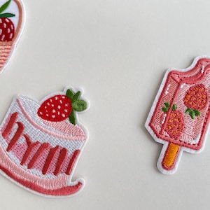 Strawberry Food Patch – Cute Embroidery Aufnäher Ice Pop Cake Wedding Cake Hot Drink Kawaii Iron On Patch for Jacket Bag DIY Gift Bild 4