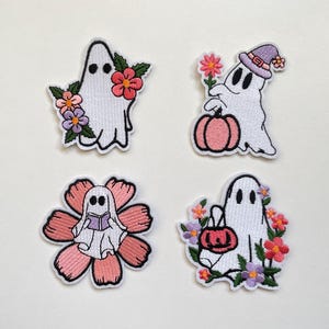 Cute Ghost Patch, Iron On Applique, Halloween Aufnäher, Floral Ghost, Spooky Patch, Embroidered Patches, DIY Craft, Herbst Deko