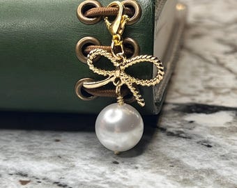 Gold Bow Journal Charm - Traveler's Notebook Charm