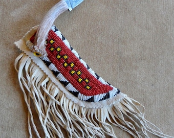 Messchede van suède in inheemse stijl met kralen - Lakota Sioux Indian Design