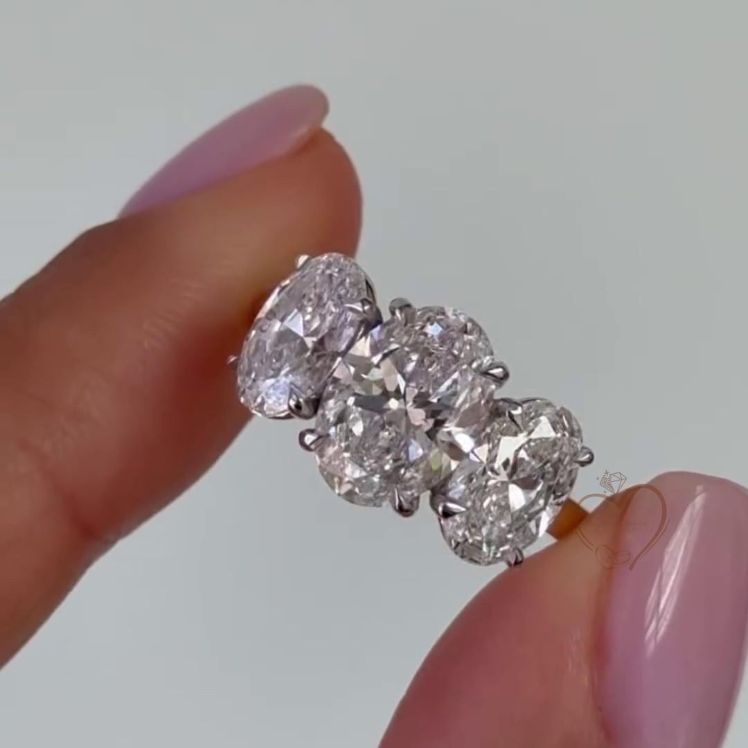 Three Stone Oval Cut Moissanite Engagement Ring, 14K/18K Solid Gold ...