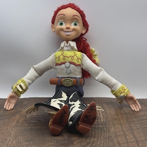 Disney Store Pixar Toy Story 14” Talking Jessie Doll W/ Pull String Works Sounds