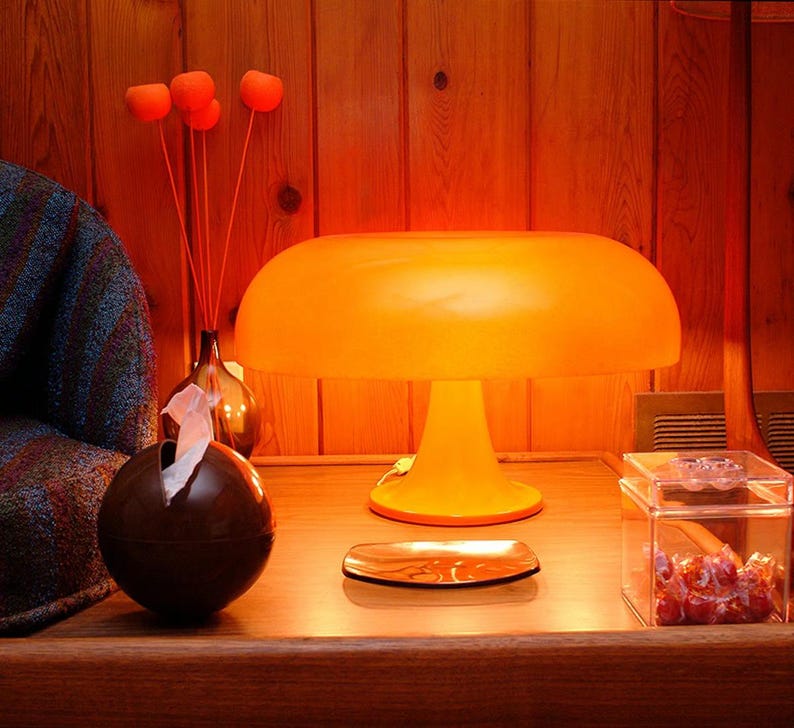 Lámpara de mesa LED con forma de hongo regulable: luz de escritorio retro, alimentación por USB