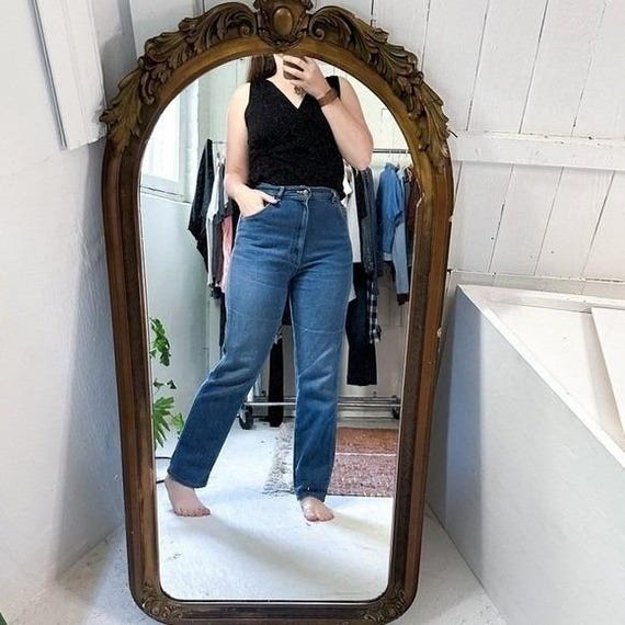 Vintage Lee's Super Worn High Waist Size 30 - image 9