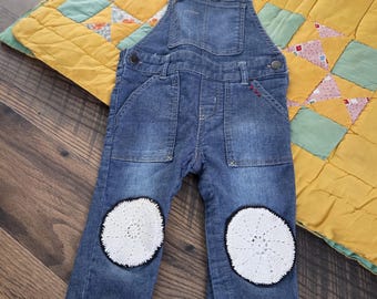 Denim overall voor peuters 2T, Genuine Kids, onderleggertje kniestukken
