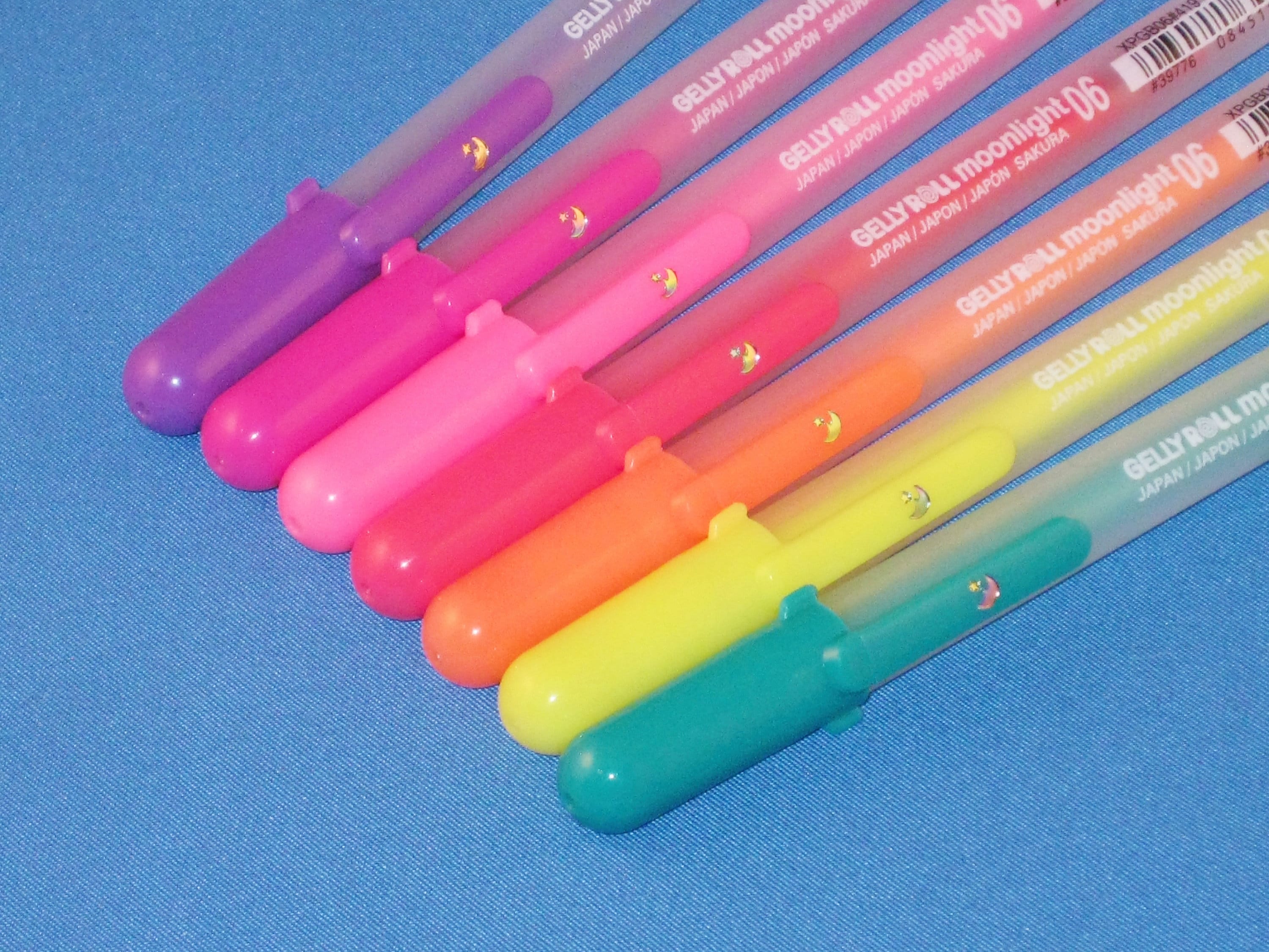 Sakura MEDIUM White 08 Gelly Roll Pack of 3 Pens 