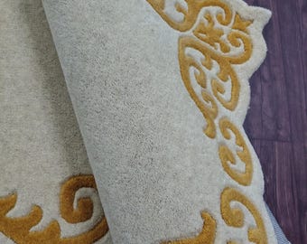 Barocker Creme-Gold-Teppich mit Bogenkante - Eleganter Wohnzimmerteppich