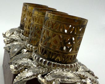 Vintage Sam Fink SF Lippenstift Halter 4-Tube Verzierte Silber Blatt Durchbohrt Vergoldete Messing Caddy 1950er Jahre Eitelkeit Boudoir Kommode Accessoire