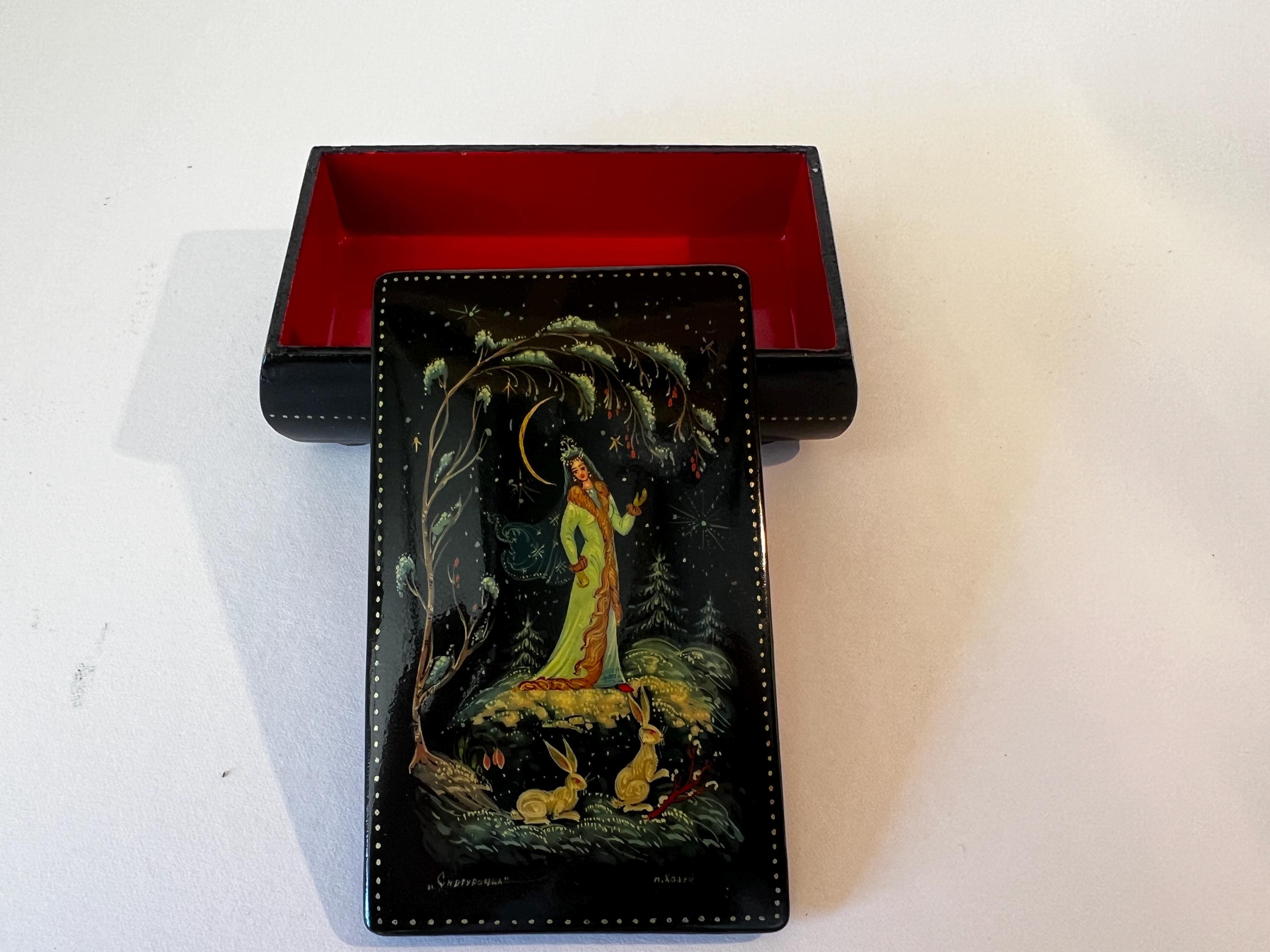 雪娘（スネグーラチカ）を描いたロシアのパレフ漆箱 - Etsy 日本
