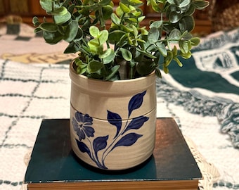 Vintage Williamsburg Pottery Blue Floral Stoneware Cache Pot Planter
