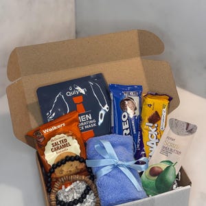 Gift Box for Men – Grooming & Self Care Hamper, Birthday Present, Thank You Gift, Medium Care Package.