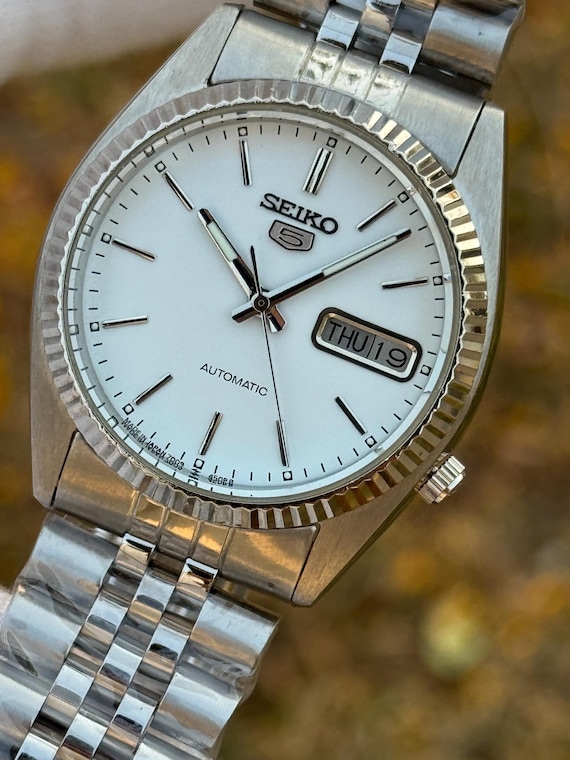 Seiko 5 Crisp White Dial SNXJ Automatic Mechanical 7009-3110