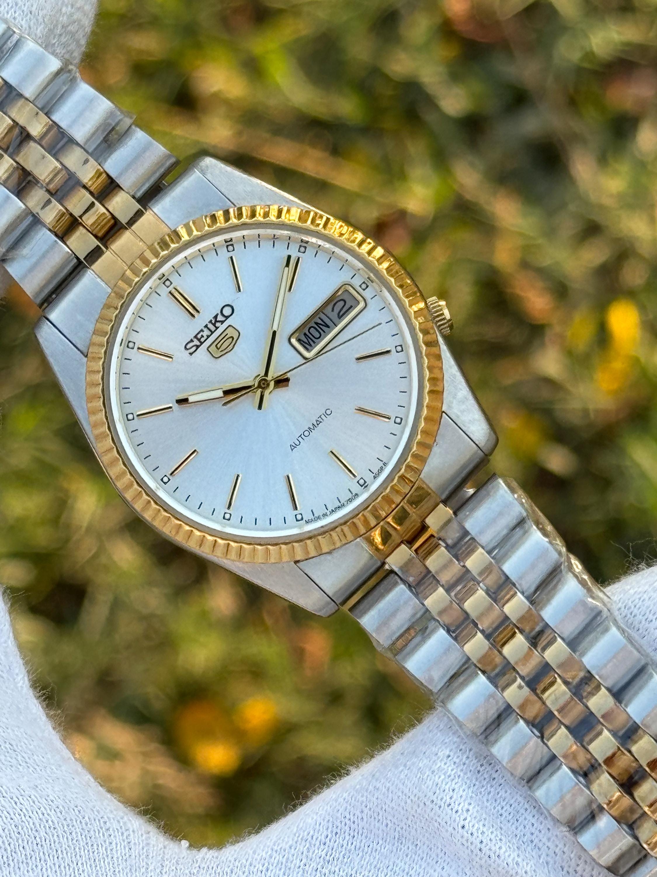 Seiko 5 Silver Sunburst Dial SNXJ Automatic Mechanical 7009-3110