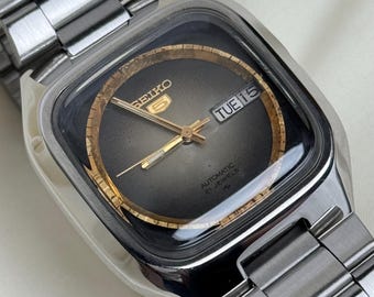 Vintage Seiko 5 Automatic Movement No.7009-3171 Golden Dial Day
