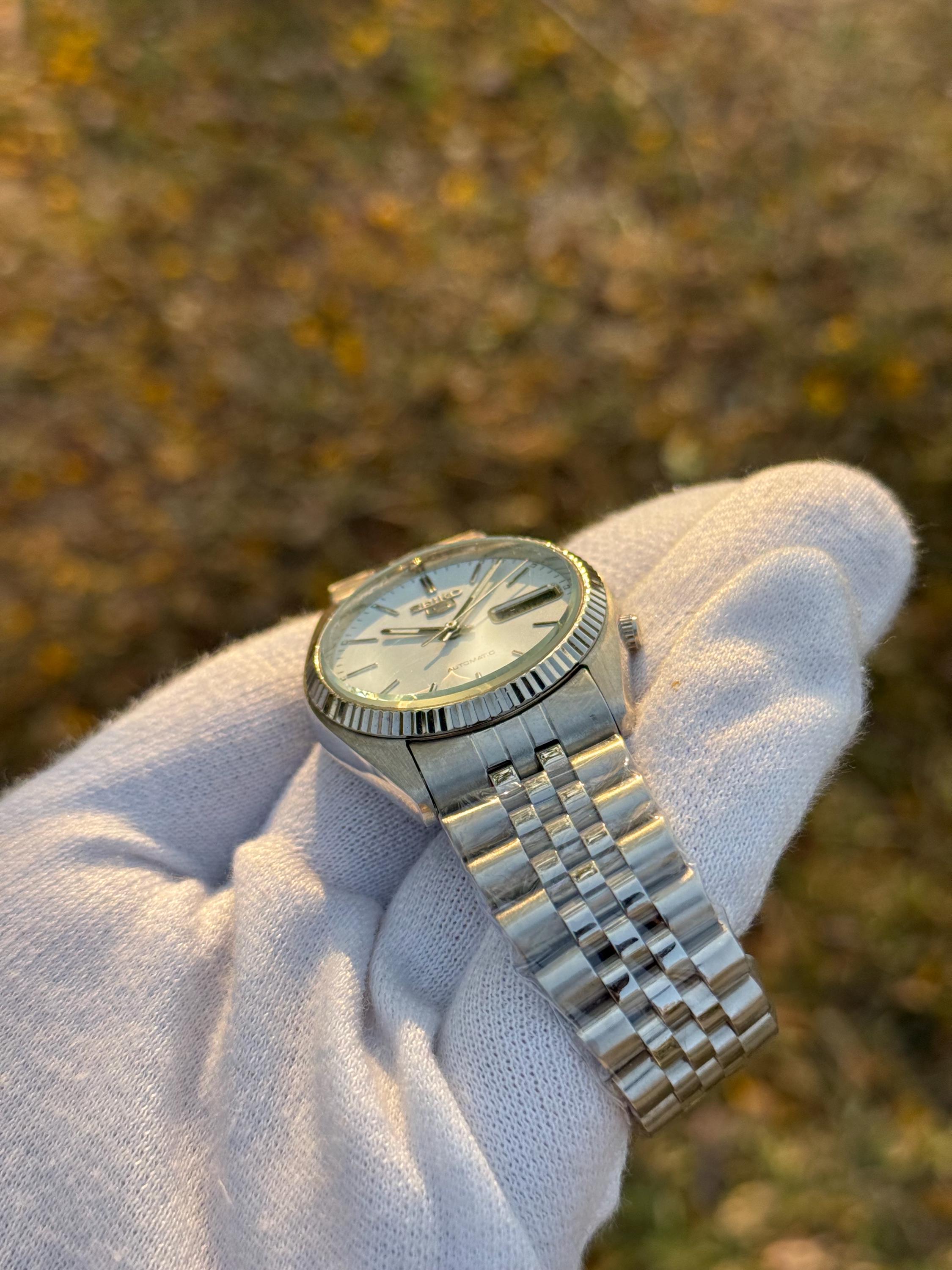 Seiko 5 Crisp White Dial SNXJ Automatic Mechanical 7009-3110
