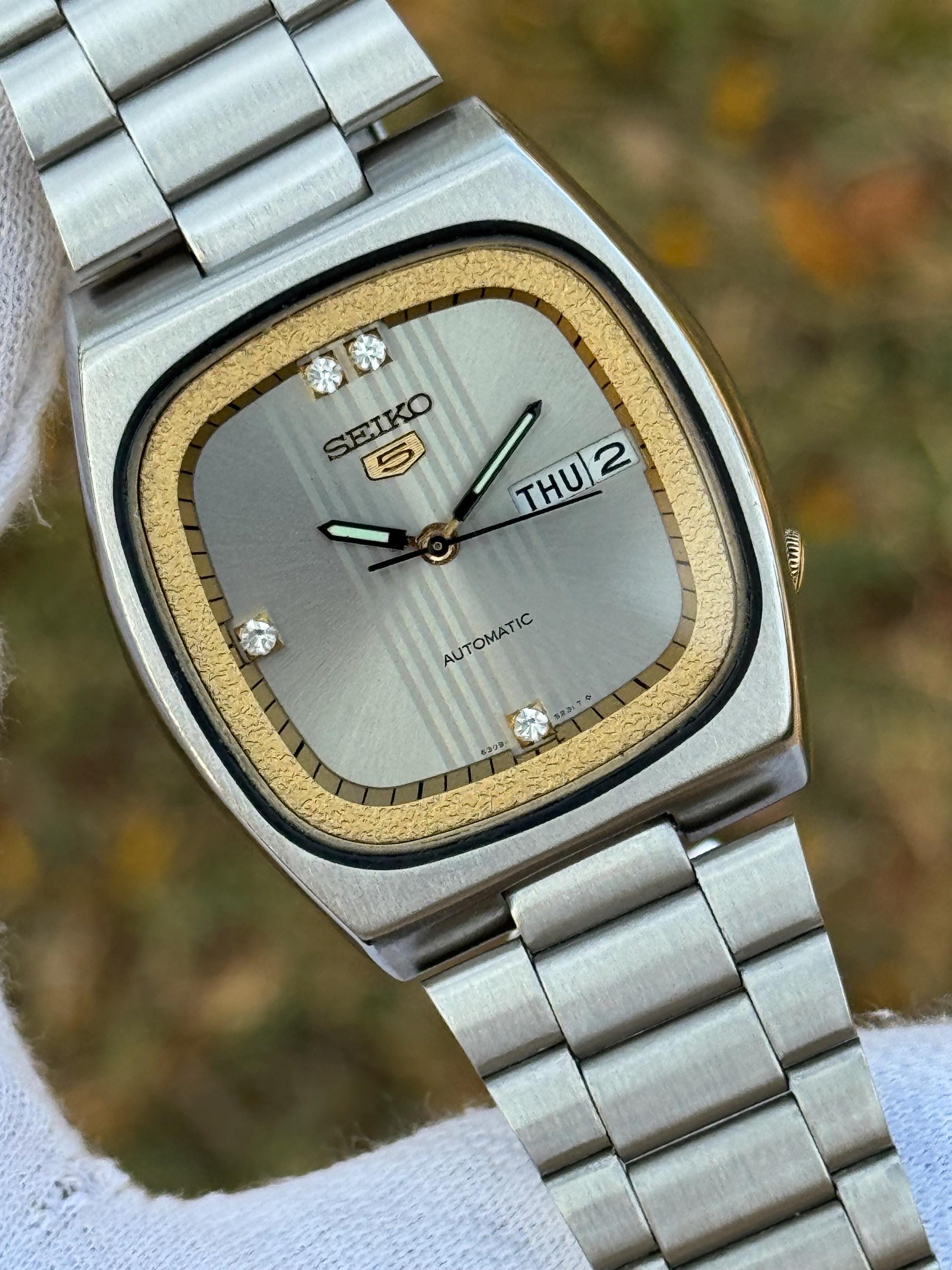 SEIKO 稼働中　クォーツ腕時計 楽天市場】【二種のベルトが楽しめる】セイコー ソーラー クロノグラフ