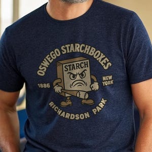 Oswego Starchboxes Vintage T-Shirt Minor League Baseball New York Defunct Baseball Shirt Maskottchen Retro Throwback 1886 Oswego NY Lustiges Shirt