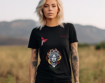 Medusa T-Shirt Black Graphic Tee: Vintage Medusa Tee Greek Mythology Shirt