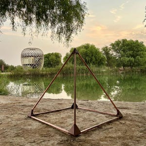 Copper Meditation Pyramid – Energy Healing, Spiritual Alignment & Wish Manifestation Tool
