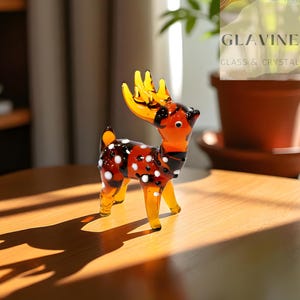 Crystal Glass Reindeer Ornament: Festive Shelf Decor, Paperweight