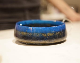 Cuenco de resina de noche estrellada hecho a mano / Decoración cósmica LED remota