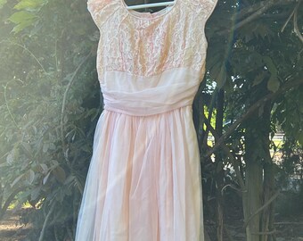 Vintage Pink Lace Midi Dress: Romantic Cottagecore Garden Party Attire