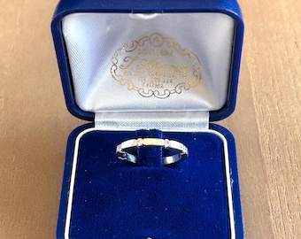 Vintage Anniversary 10K WG 5 Diamond Band Stacking Ring Signed DS