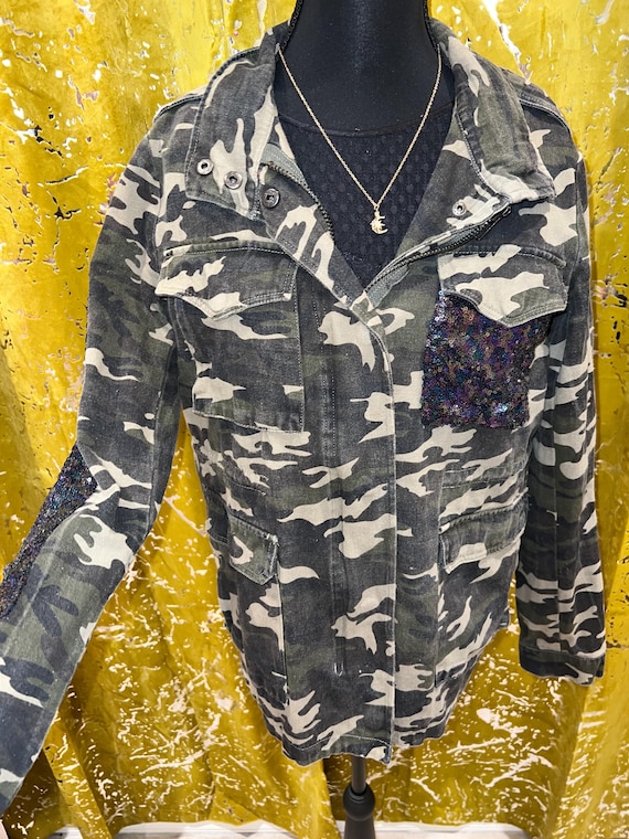 Beautiful Unique Army Iridescent Sequins Jacket - image 3