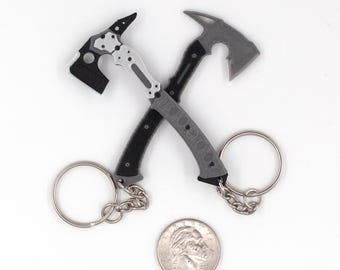 Resident Evil Requiem | Leon Kennedy’s Combat Hatchet Keychain | 3D Printed | Cosplay Prop