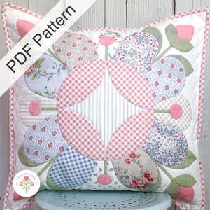 Molde em PDF "Sew Bloomin' Cute" da Cotton Berry Quilts - Molde para Almofada - Molde em PDF - Molde para Almofada Acolchoada - Molde Floral