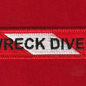 Wracktaucher Chevron Rocker SCUBA Tauchaufnäher Gestickt Aufbügelbar Zertifizierung Tauchflagge Neu USA