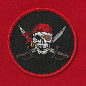 Patch termocolante de 8,9 cm (3,5") com caveira de motociclista, jaqueta de malha, bandana, brinco e tapa-olho, bandeira pirata, Marinha, JSOC, JTF