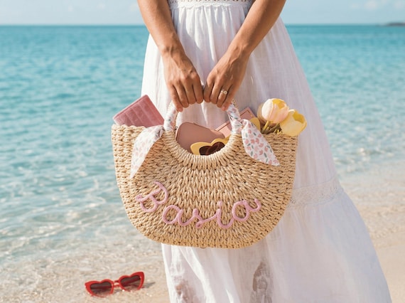 Personalized straw bridesmaid handbag, Bridesmaid Gift, Custom Straw Beach Bag, Bachelorette Gift, Wedding Party Gifts
