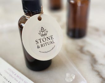 Spray de claridad y liberación de luna llena: bruma ritual de luna y piedra con cuarzo transparente, lavanda y salvia para una limpieza energética.