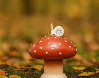 Handmade Mushroom Candle: Cozy Home Decor