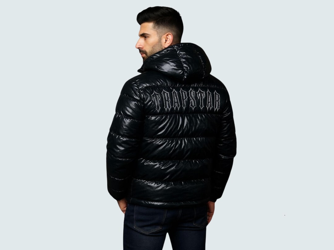 Trapstar Irongate Gloss Black Puffer Jacket: Detachable Hood