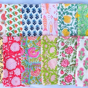 Ensemble de serviettes de table assorties, paquet de 100 serviettes imprimées à la main, serviette de table de mariage bohème, mélangez et assortissez les serviettes de table en coton, faites main en Inde