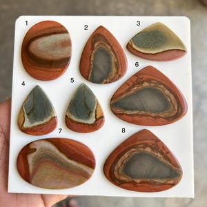 Piedra natural de jaspe policromado / Cabujón de jaspe del desierto / Cristal curativo / Piedra preciosa con patrón único / Material para la fabricación de joyas / Coleccionista