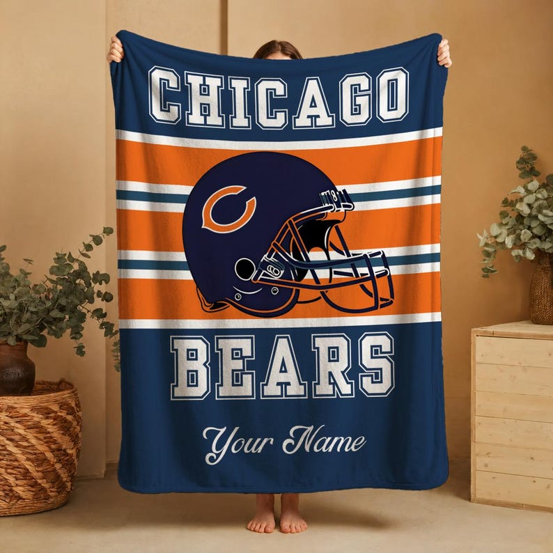 Personalized Chicago Football Blanket,Custom Name Bears Fan Throw,Game Day Flannel Gift,Senior Night Birthday Present,Team Spirit Decor bild 3