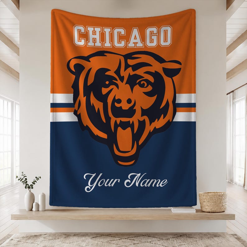 Personalized Chicago Football Blanket,Custom Name Bears Fan Throw,Game Day Flannel Gift,Senior Night Birthday Present,Team Spirit Decor bild 5