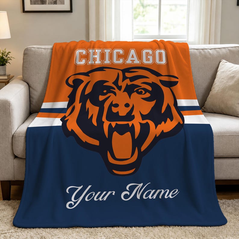 Personalized Chicago Football Blanket,Custom Name Bears Fan Throw,Game Day Flannel Gift,Senior Night Birthday Present,Team Spirit Decor bild 9