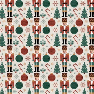 Pode incluir: Padrão repetitivo com elementos natalinos festivos. Apresenta quebra-nozes de brinquedo em vermelho e dourado, árvores de Natal verdes, bolas, bengalas doces e flocos de neve em um fundo bege claro.