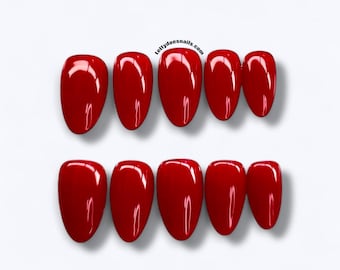 Ongles à presser rouges classiques